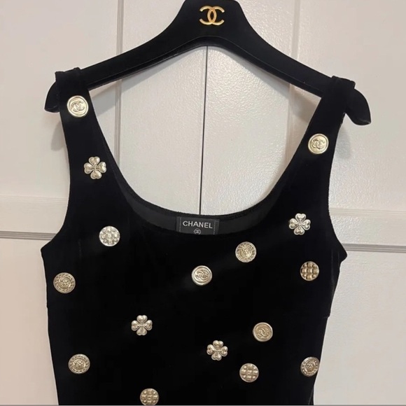 CHANEL METIERS D’ART 2020/21 velour top - Picture 1 of 2